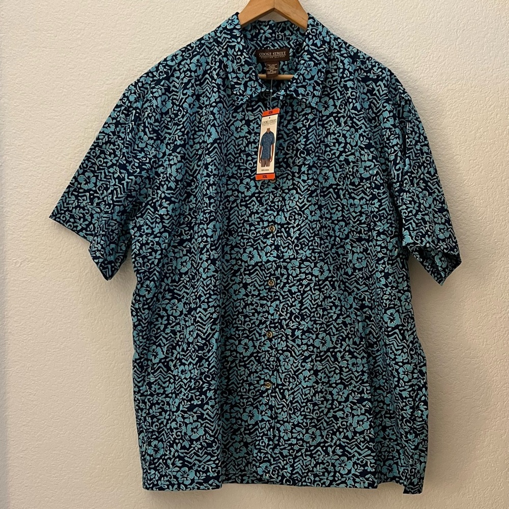 NEW! Men's Hawaiian Print Blue Collared Short Sleeve Button Up Shirt
